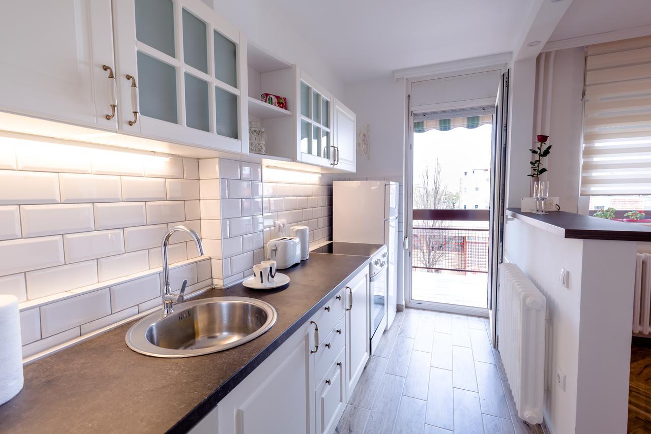 Apartman Arte Нови Сад Екстериор снимка